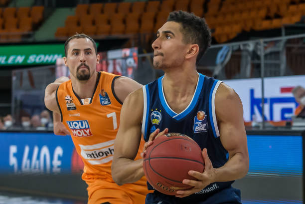 尤其是在进 尤其是在进